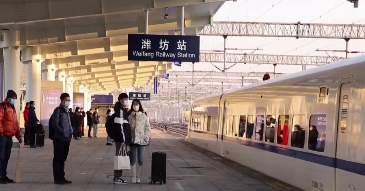 দৈনিক সাড়ে ৫৬ লাখ রেলযাত্রীকে সেবা দিচ্ছে চীন