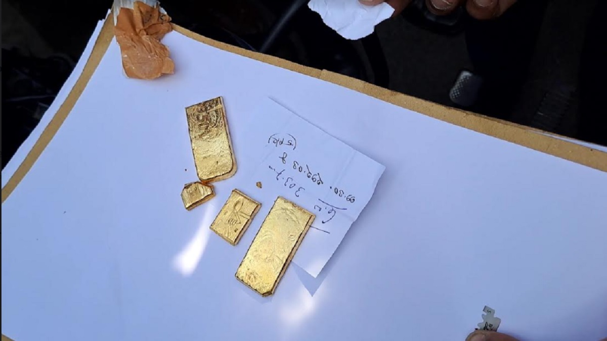 চুয়াডাঙ্গায় নর্দমা থেকে স্বর্ণের বার উদ্ধার