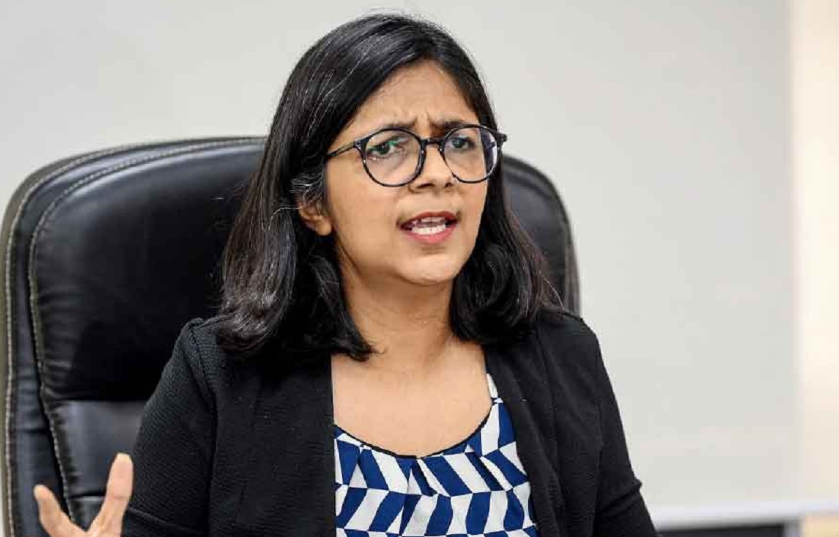দিল্লিতে নারীদের নিরাপত্তা যাচাই করতে গিয়ে নিজেই বিপাকে মহিলা কমিশন প্রধান