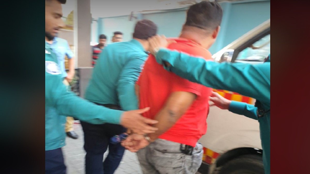 গুলশানে ক্যাফের সামনে গোলাগুলি; গুলিবিদ্ধ ২, আটক ৪