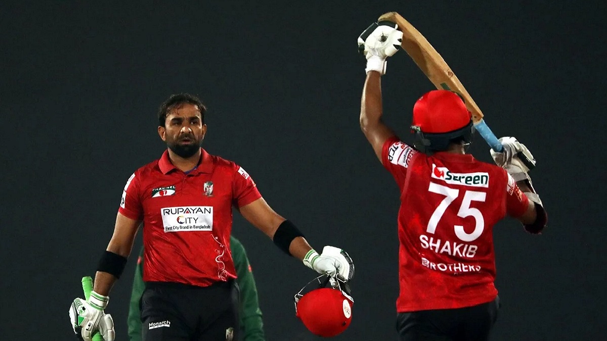 অধিনায়ক সাকিবে মুগ্ধ ইফতিখার