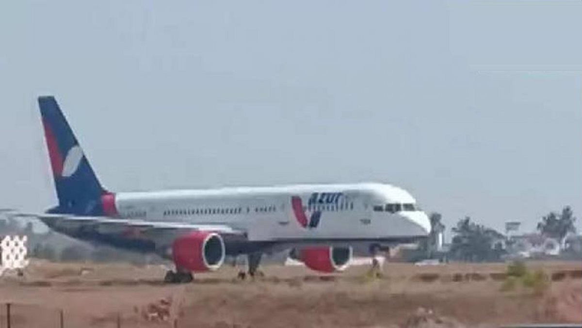 ফের বোমার আতঙ্কে জরুরি অবতরণ করলো ভারতগামী বিমান