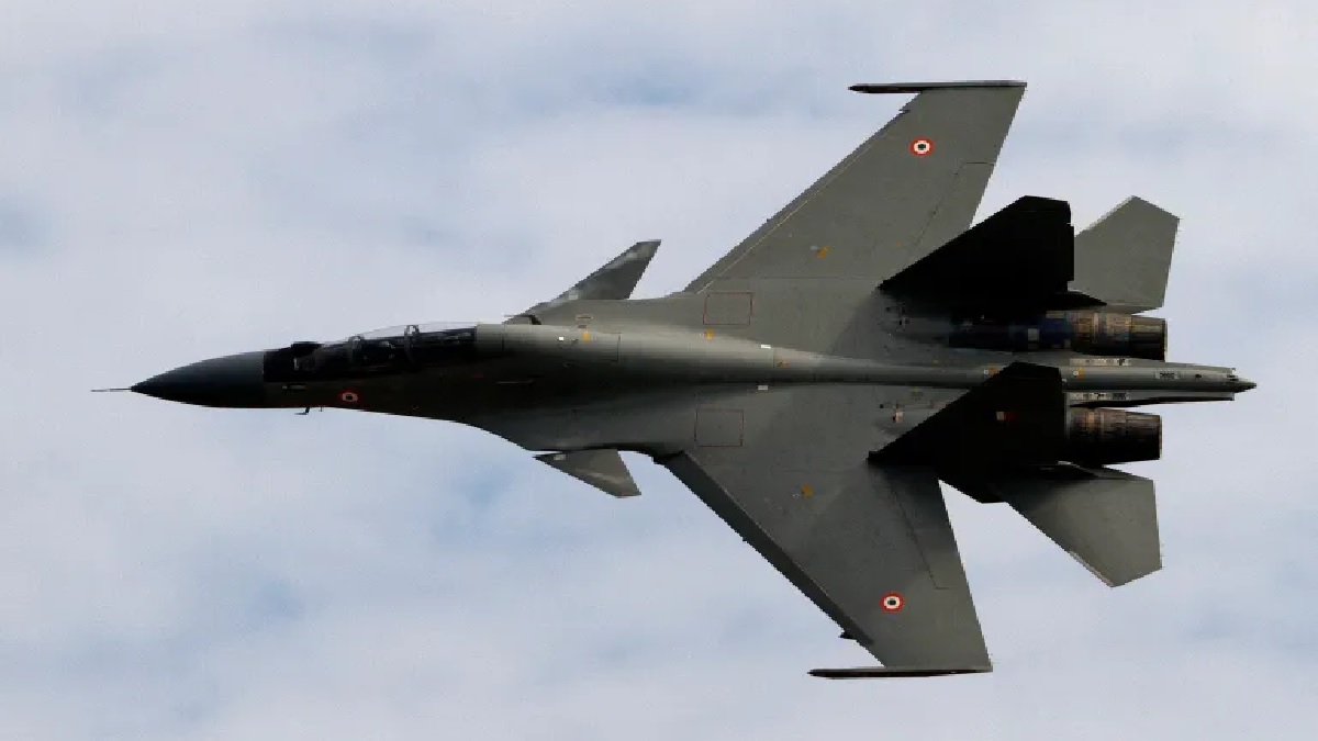 আকাশে ভারতীয় দুই যুদ্ধ বিমানের সংঘর্ষ, ১ পাইলট নিহত