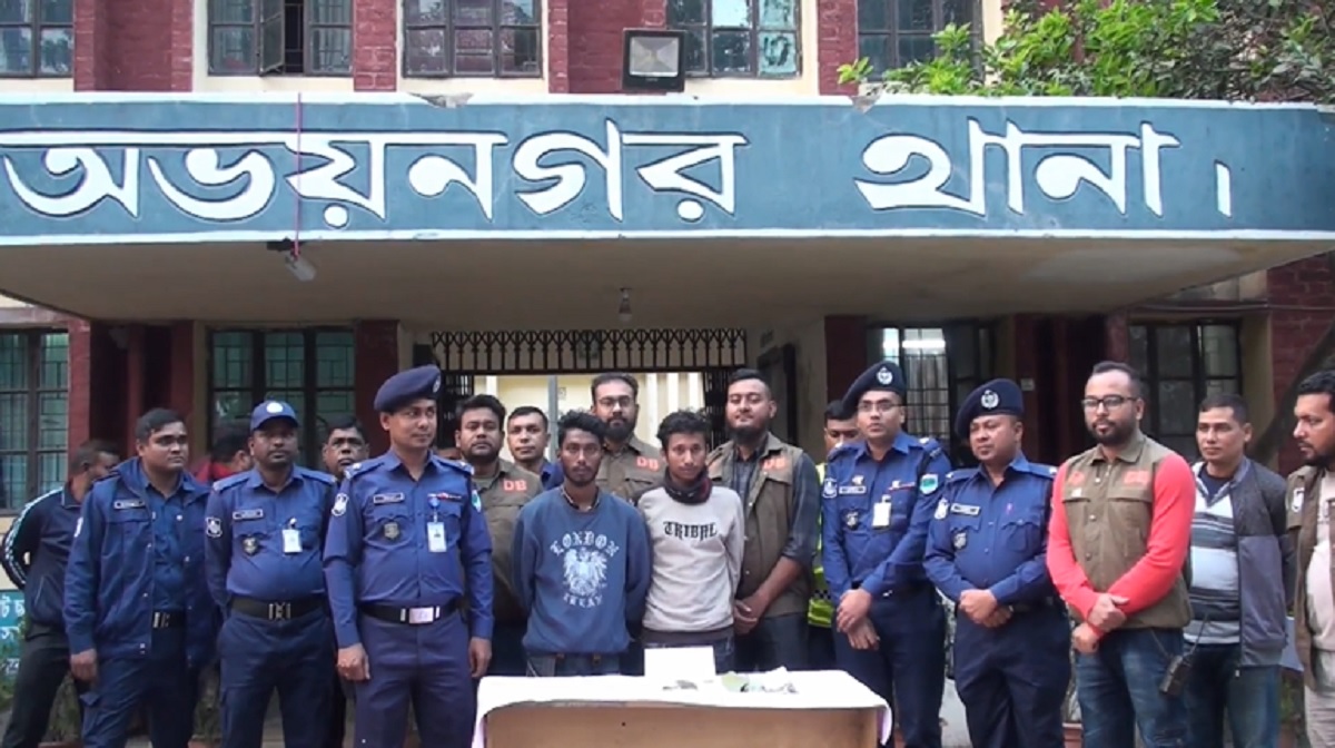 অভয়নগরে হত্যাকাণ্ডের রহস্য উদঘাটন, আটক ২