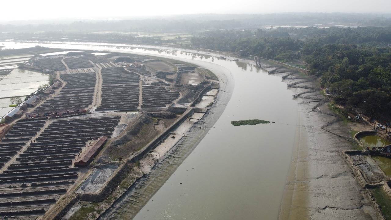 আদালত অবমাননা: খুলনা জেলা প্রশাসক ও ডুমুরিয়া ইউএনও’র নিঃশর্ত ক্ষমা প্রার্থনা