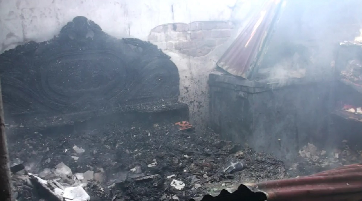 নাটোরে ৫টি বাড়িতে আগুন, ত্রিশ লক্ষাধিক টাকার ক্ষতি