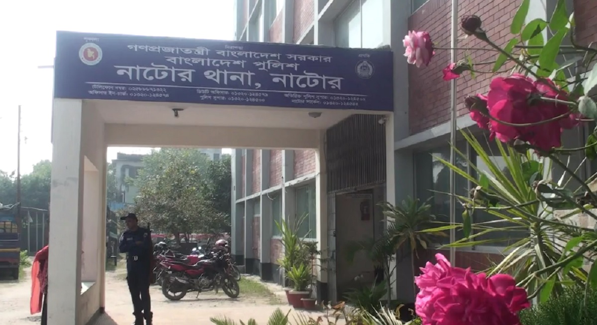 মসজিদের মাইক চুরির অভিযোগে যুবককে গাছে বেঁধে পেটানোর অভিযোগ