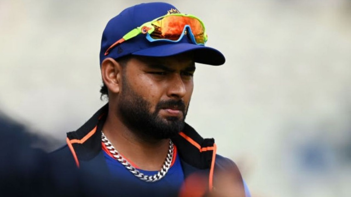 গাড়ি দুর্ঘটনায় বেঁচে যাওয়া পান্তের সফল অস্ত্রোপচার