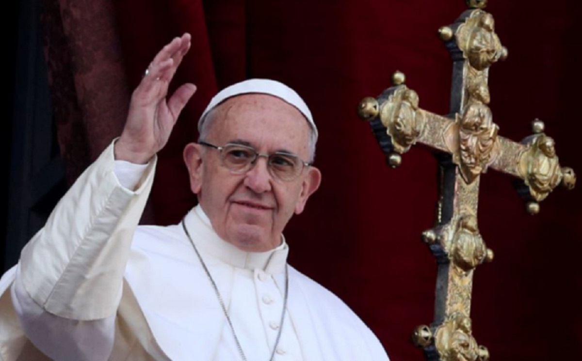 সমকামিতা পাপ হলেও অপরাধ নয়: পোপ ফ্রান্সিস