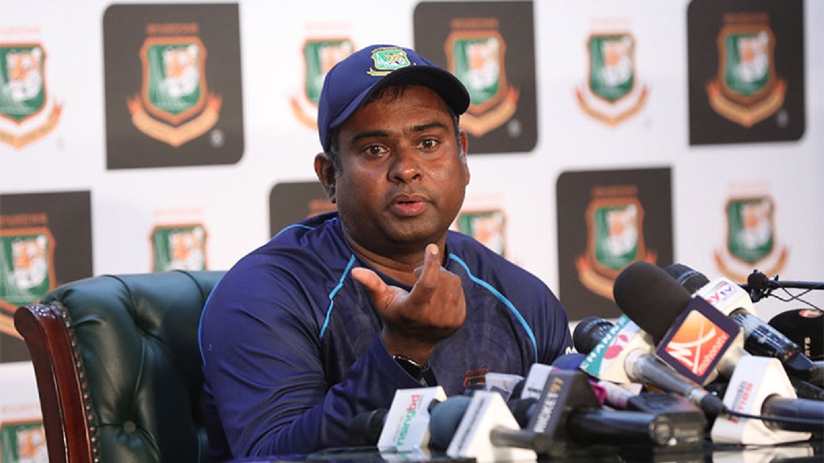 চুক্তি নবায়নে আলোচনা করতে ঢাকায় এসেছেন কোচ শ্রীরাম