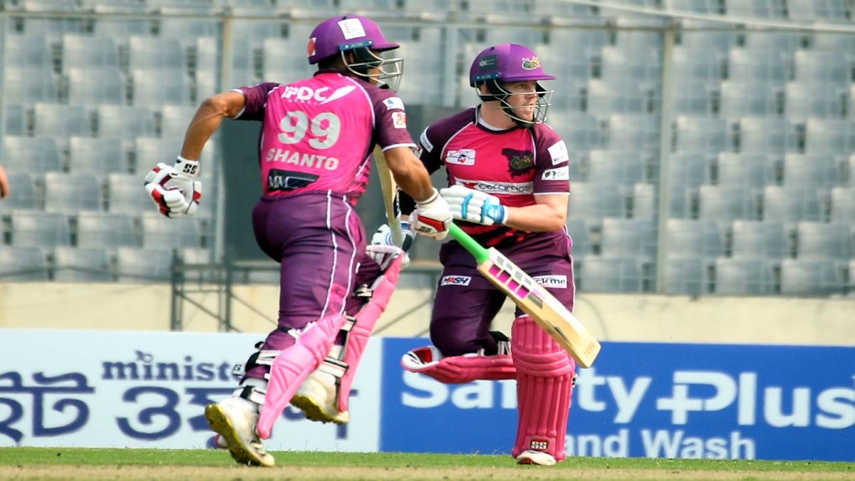 শ্বাসরুদ্ধকর ম্যাচে ২ রানের জয় পেল সিলেট