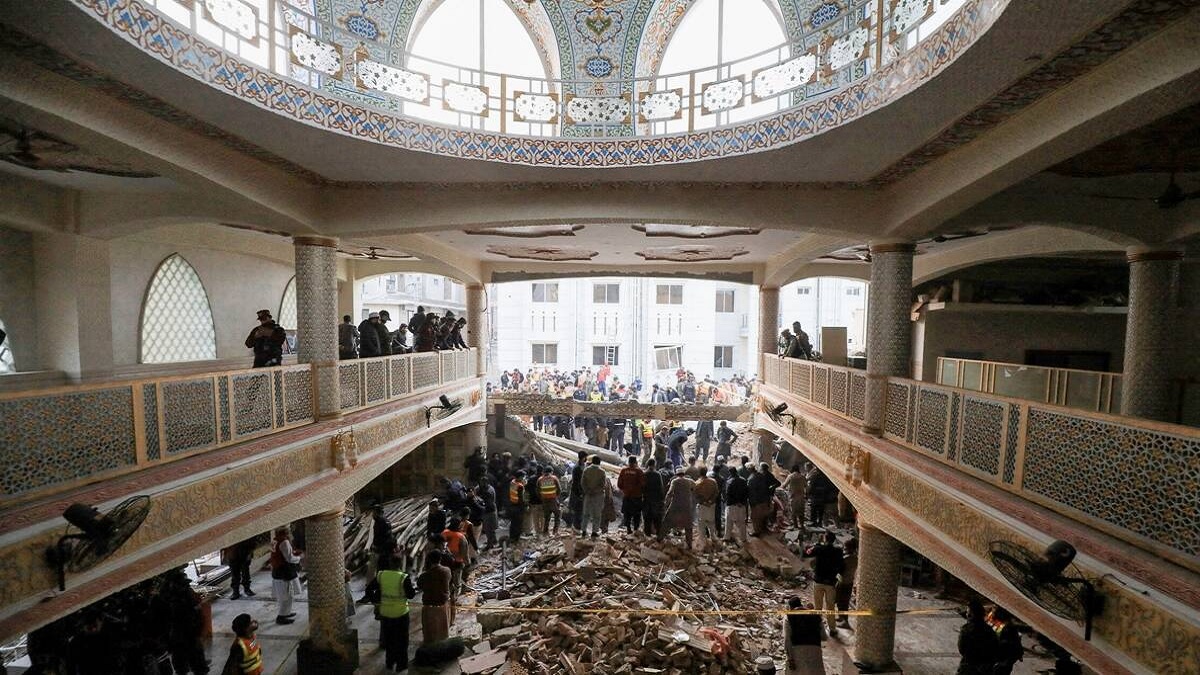 পেশোয়ার হামলা: চ্যালেঞ্জের মুখোমুখি পাকিস্তান সরকার