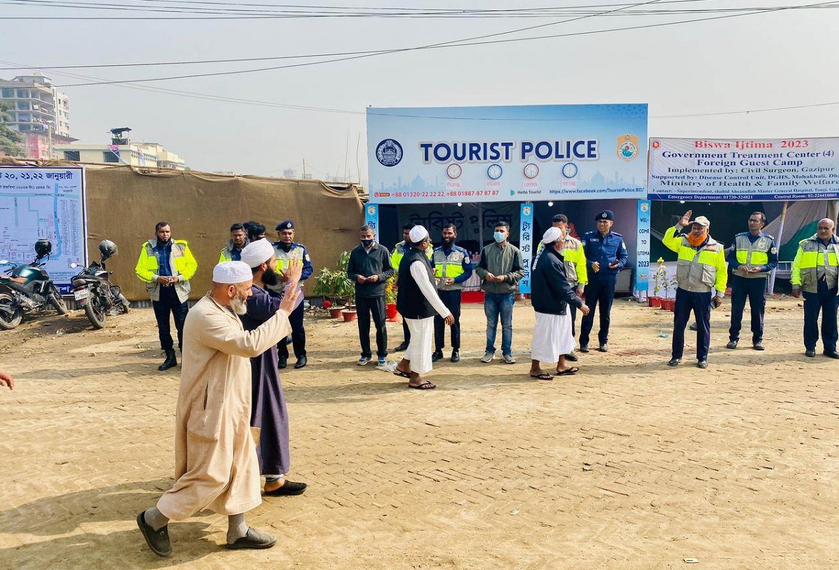 ইজতেমায় ট্যুরিস্ট পুলিশের দেশীয় পর্যটনের প্রচারণা
