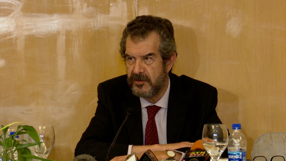 অভিবাসী পাঠানোর আগে কর্মী নিয়োগ প্রক্রিয়ায় ঢাকার পরিবর্তন আনা উচিত: জাতিসংঘের বিশেষ দূত