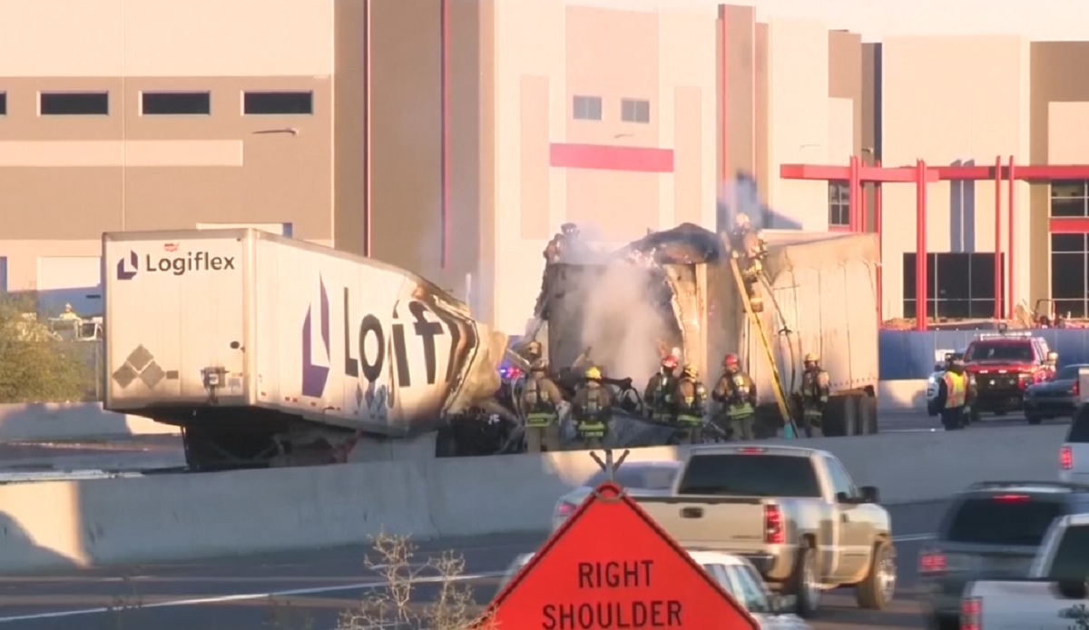 যুক্তরাষ্ট্রের অ্যারিজোনায় ট্রাক-কারের সংঘর্ষে নিহত ৩