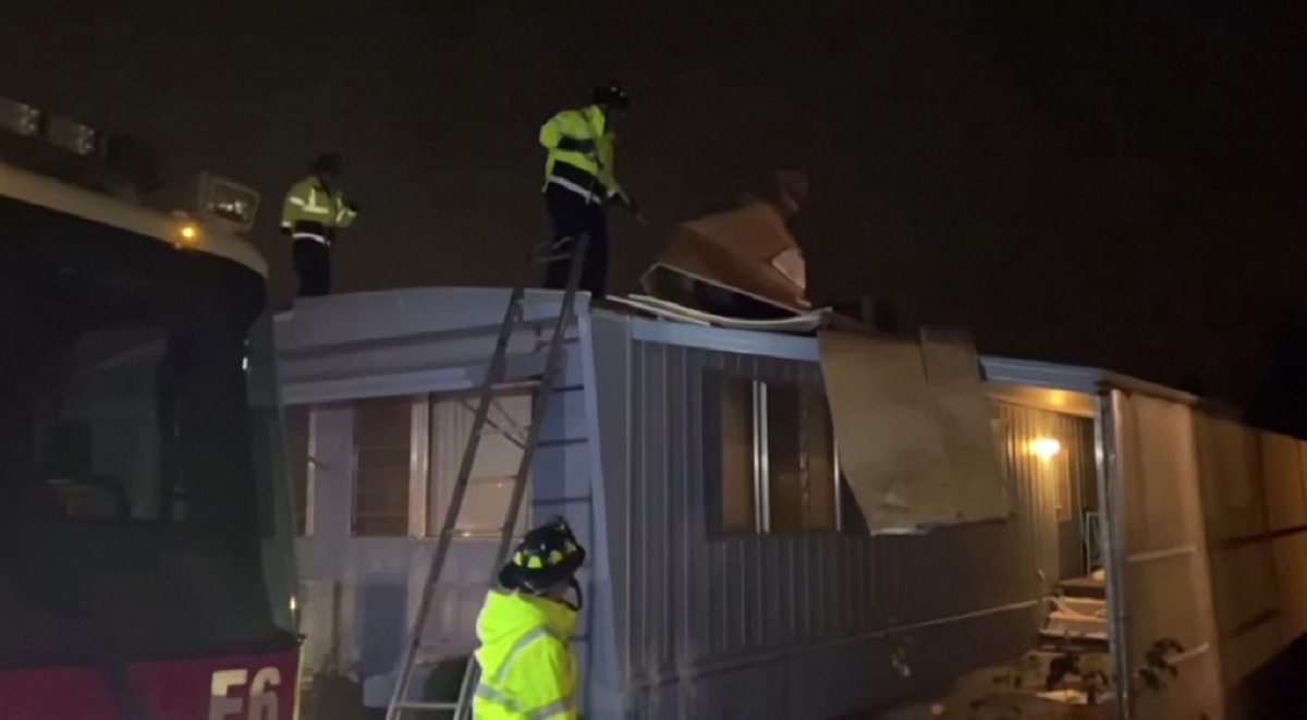 বম্ব সাইক্লোনে বিপর্যস্ত ক্যালিফোর্নিয়া