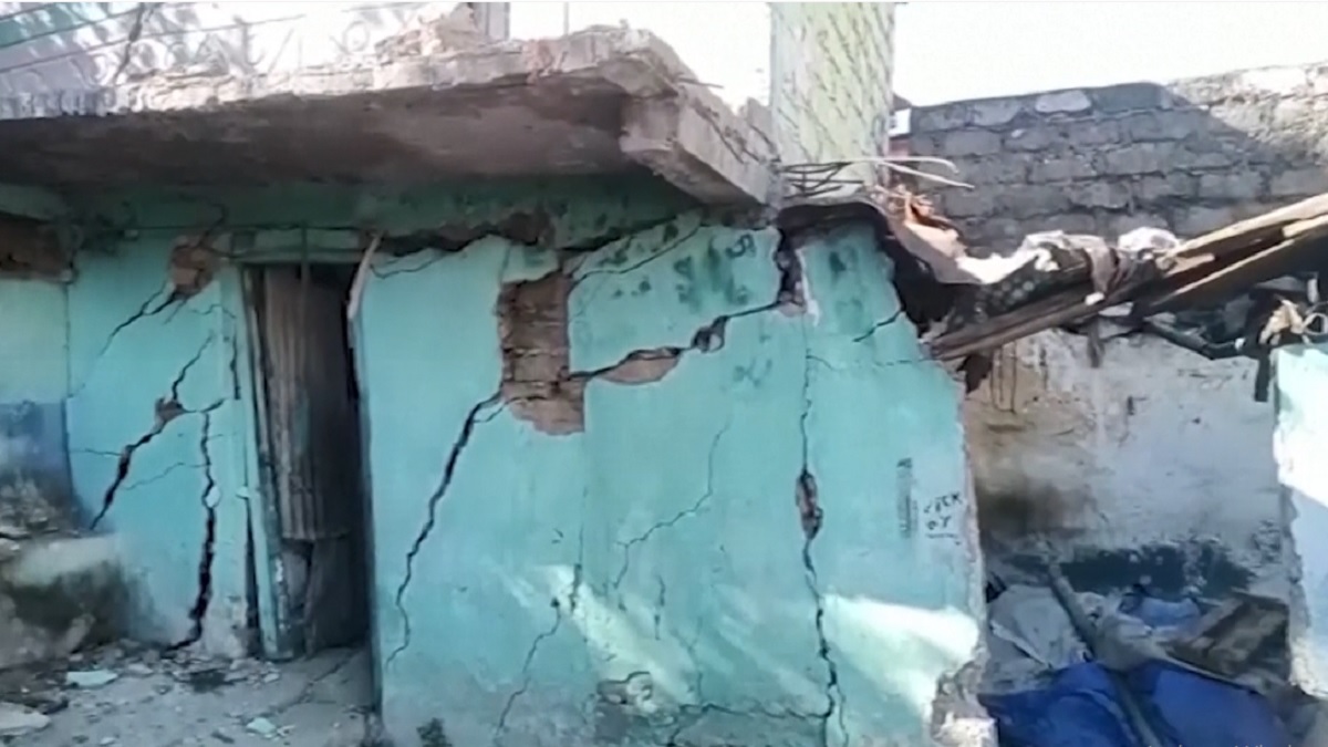 উত্তরাখণ্ডে আতঙ্ক; ঘরবাড়ি, চাষের জমিতে বিস্ময়কর ফাটল