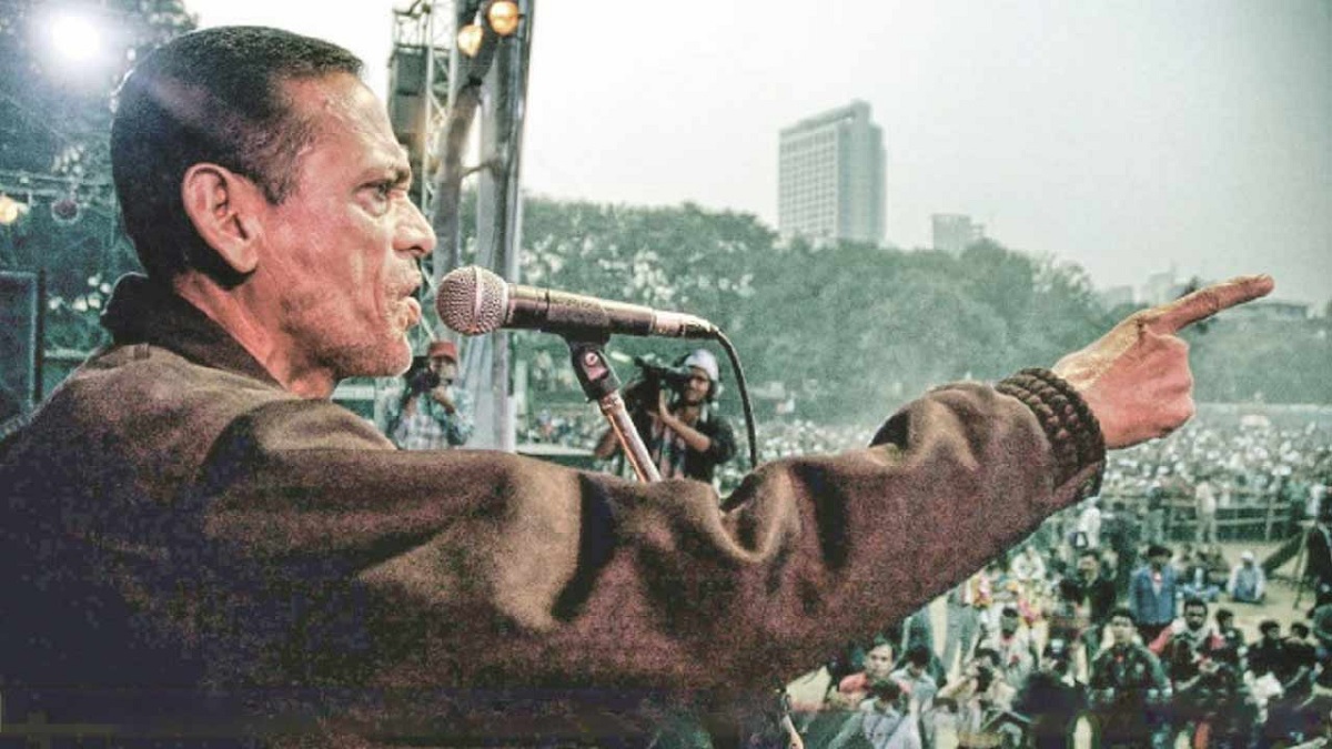 পপগুরুর জন্মদিন আজ