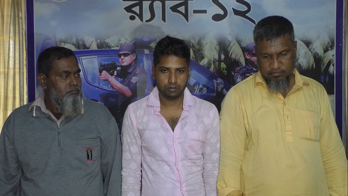 বগুড়ায় সাড়ে ১০ হাজার পিস ইয়াবাসহ ৩ জন গ্রেফতার