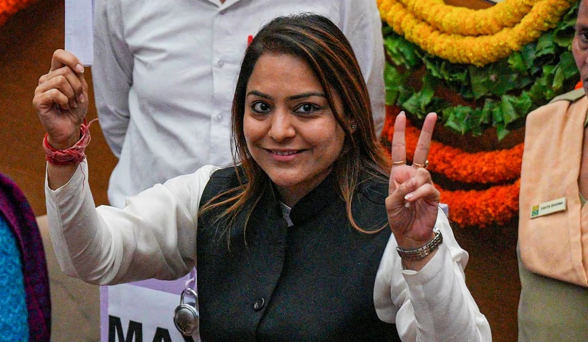 দিল্লির মেয়র হলেন আম আদমি পার্টির শেলি ওবেরয়