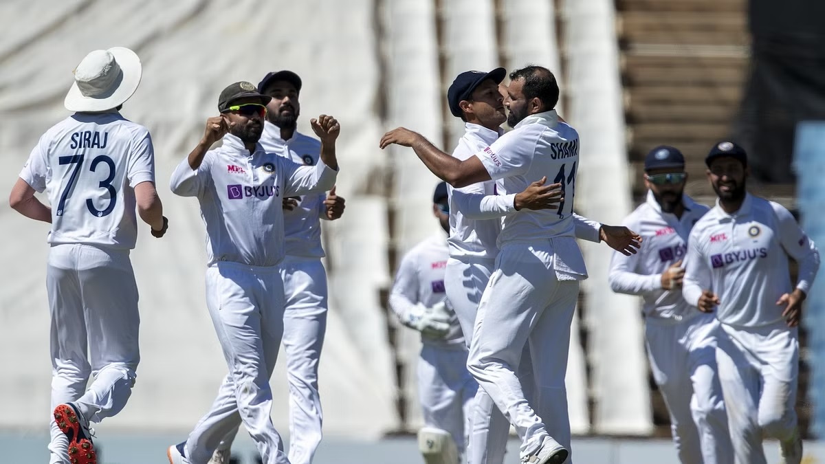 ভারতের বিপক্ষে টস জিতে ব্যাটিংয়ে অস্ট্রেলিয়া