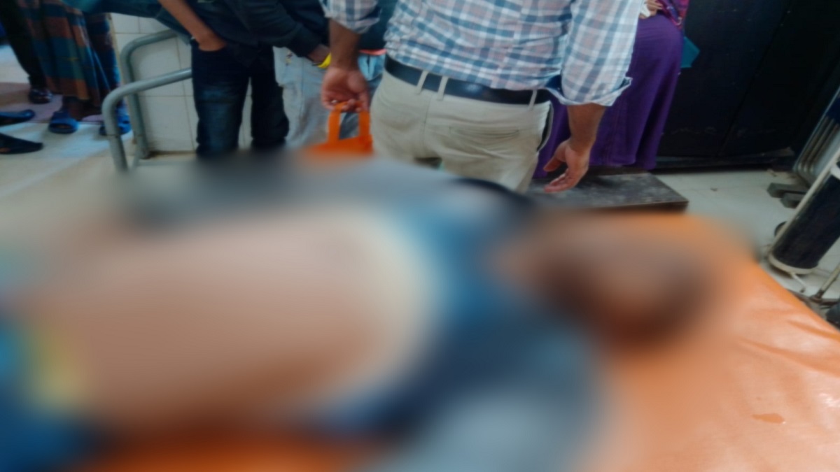 ঝিনাইদহে ট্রাক্টরের নিচে চাপা পড়ে মোটরসাইকেল আরোহীর মৃত্যু