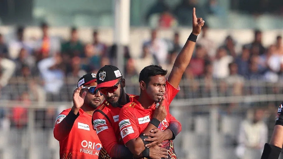 নিয়মিত পারফর্ম করেও অবহেলিত তানভীর