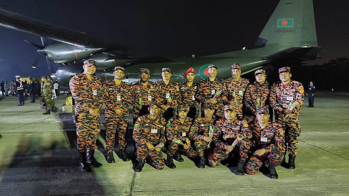 তুরস্ক থেকে দেশে ফিরলো উদ্ধারকারী দল