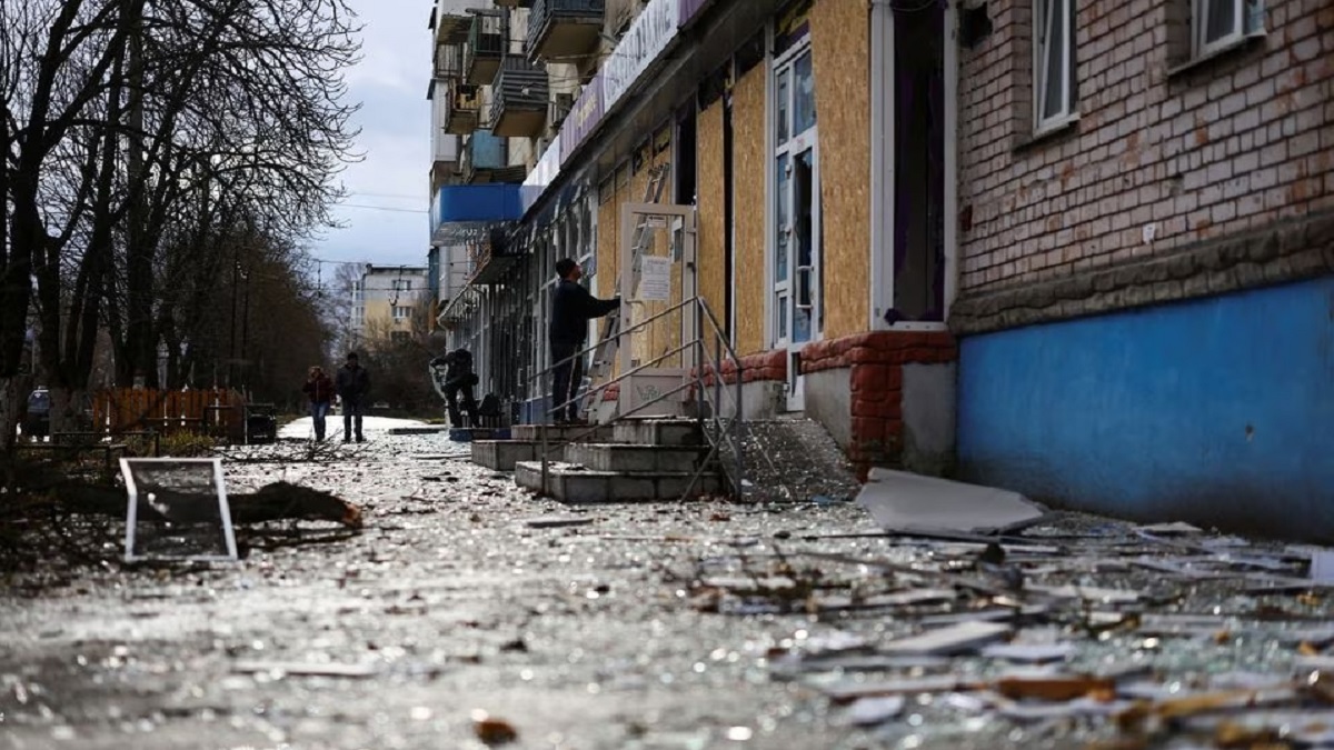 খেরসনে রুশ হামলায় ২ বেসামরিক নাগরিক নিহত