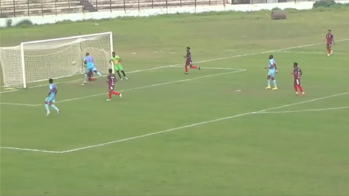 আবাহনীর ৭-০ গোলের জয়; হ্যাটট্রিক করেছেন ফাহিম-কিংসলে