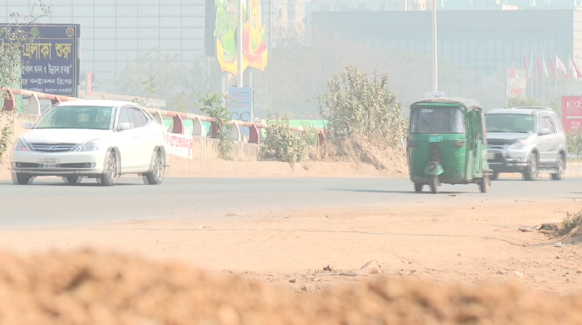 বিশ্বের শীর্ষ দূষিত শহরের তালিকায় ঢাকা