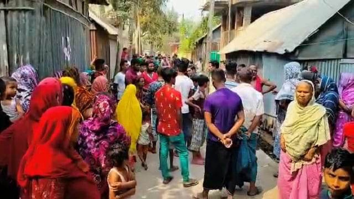 বাক প্রতিবন্ধী তরুণীর আত্মহত্যা, মা ও সৎ বাবার বিরুদ্ধে নির্যাতনের অভিযোগ