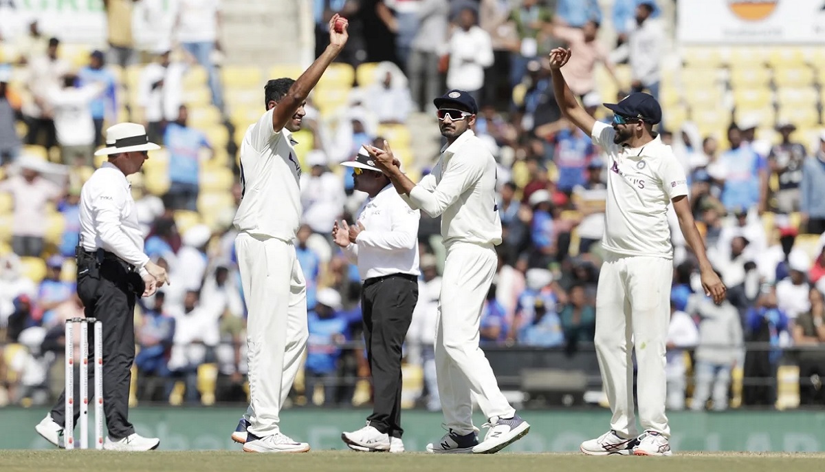 এক সেশনেই অজিদের ১০ উইকেটের পতন, ভারতের ইনিংস ব্যবধানে জয়