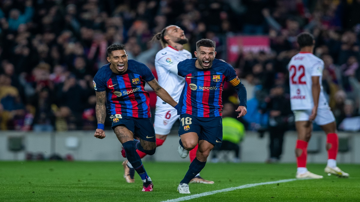 সেভিয়াকে ৩-০ গোলে উড়িয়ে দিয়ে বার্সেলোনার জয়