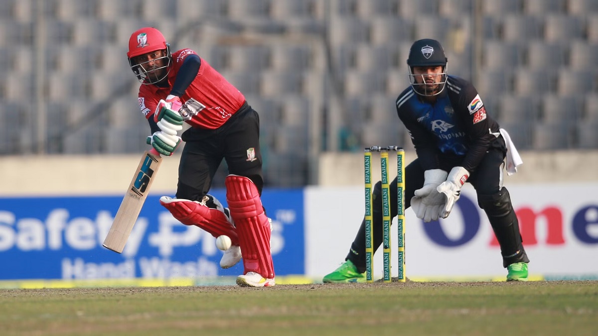 বাঁচা-মরার লড়াইয়ে মুখোমুখি বরিশাল-রংপুর