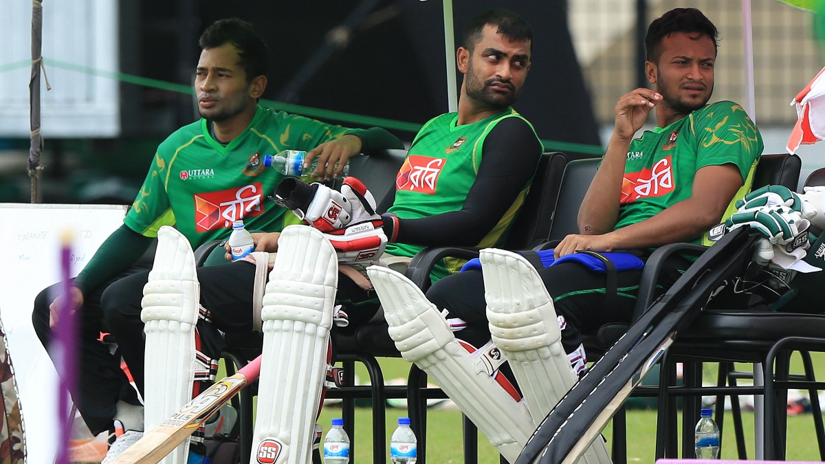 সিনিয়র ক্রিকেটারদের সাথে দ্বন্দ্বের বিষয়টি রাবিশ: হাথুরুসিংহে