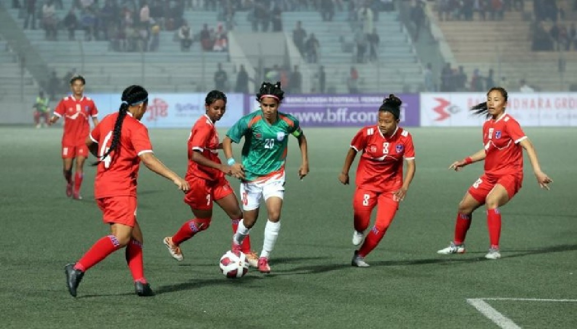 রিপা-শামসুন্নাহারের গোলে ফাইনালের প্রথমার্ধে ২-০ গোলে এগিয়ে বাংলাদেশ