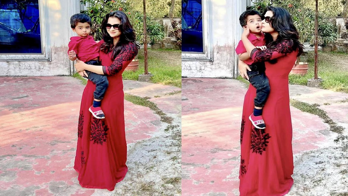ছেলেকে নিয়ে ভালোবাসা দিবসে ‘জান্নাত’ এ বুবলী