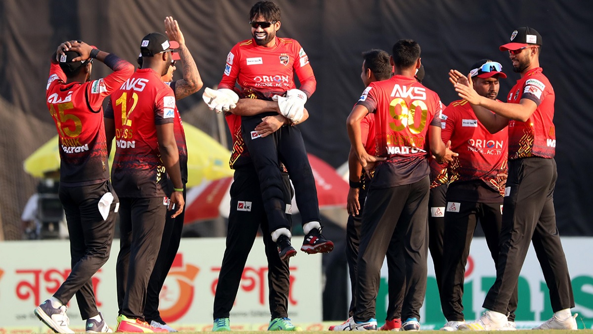 টানা ৯ জয়ে কুমিল্লার ২য় স্থান চূড়ান্ত; কোয়ালিফায়ার ওয়ানে খেলবে সিলেটের সাথে