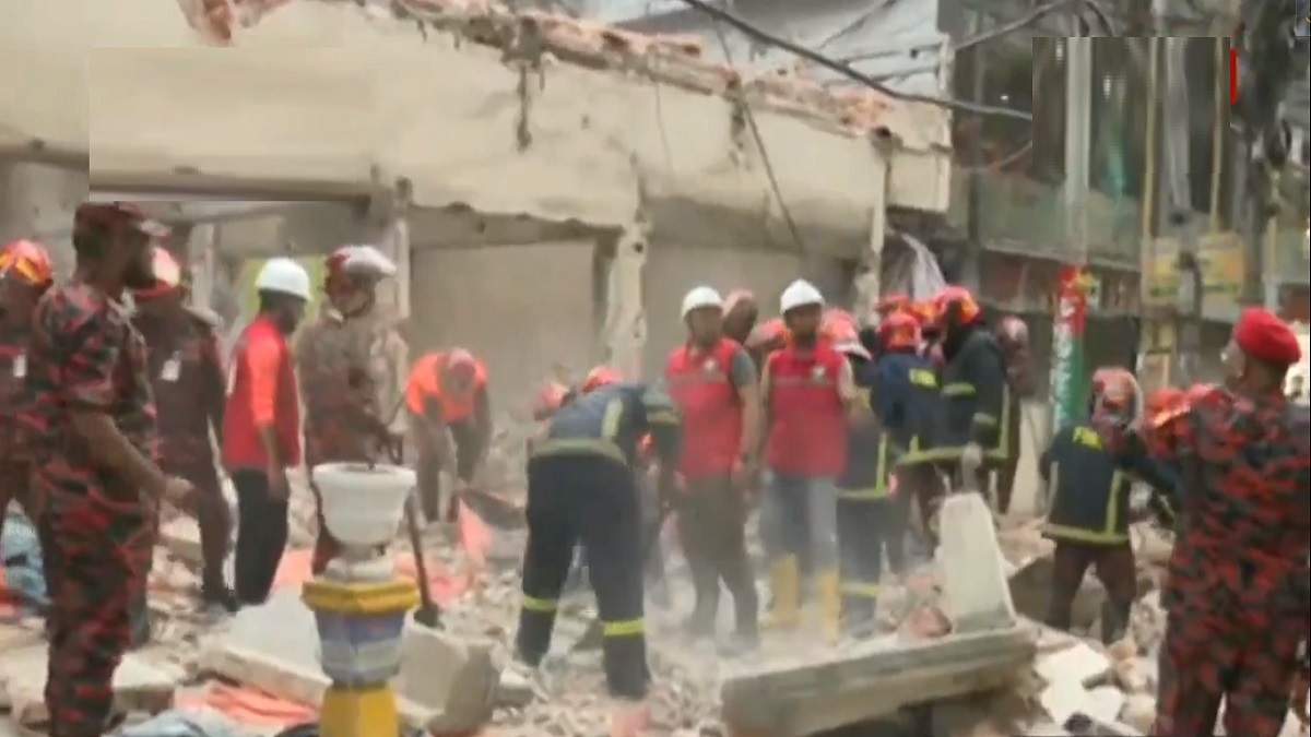 চট্টগ্রামের জামালখানে দেয়াল ধসে ওই ভবনের ঠিকাদারের মৃত্যু