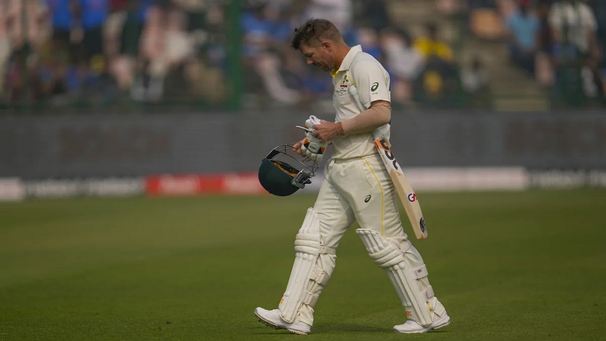 মাথায় আঘাত পেয়ে দিল্লি টেস্ট থেকে ছিটকে গেলেন ওয়ার্নার