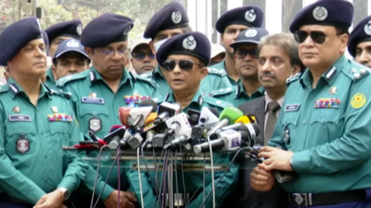 ২১ ফেব্রুয়ারিকে ঘিরে জঙ্গি হামলার সুনির্দিষ্ট হুমকি নেই: ডিএমপি কমিশনার