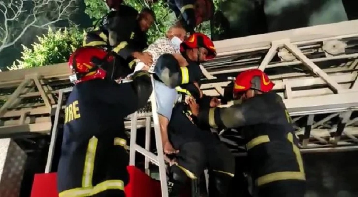 গুলশানে আগুন: ভবনটি মালিকপক্ষ ও পুলিশের দায়িত্বে দেয়া হয়েছে