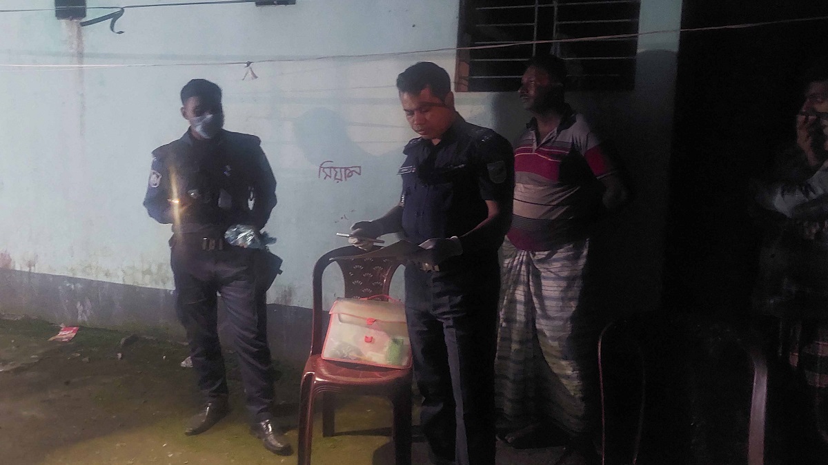 গাজীপুরে নিজ ঘর থেকে মিললো সিএনজি চালকের অর্ধগলিত মরদেহ