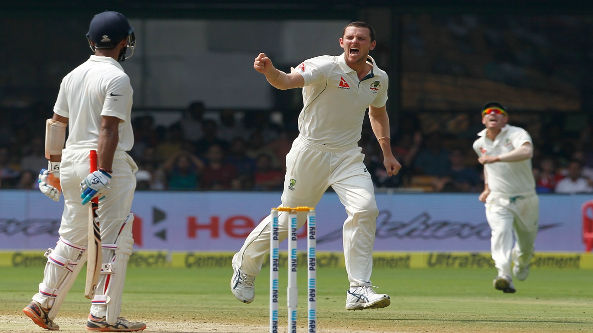 ভারতের বিপক্ষে টেস্ট সিরিজ থেকে ছিটকে গেলেন হ্যাজেলউড