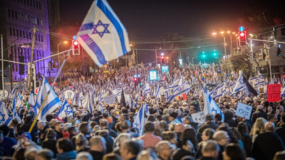 ষষ্ঠ সপ্তাহের মতো সরকার বিরোধী বিক্ষোভে উত্তাল ইসরায়েল