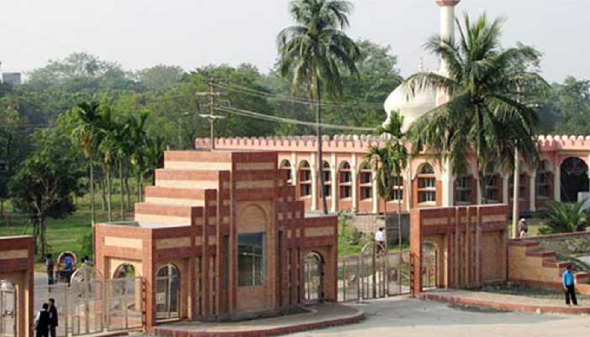 জাবিতে মোটরসাইকেলের ধাক্কায় আহত শিক্ষার্থী লাইফ সাপোর্টে