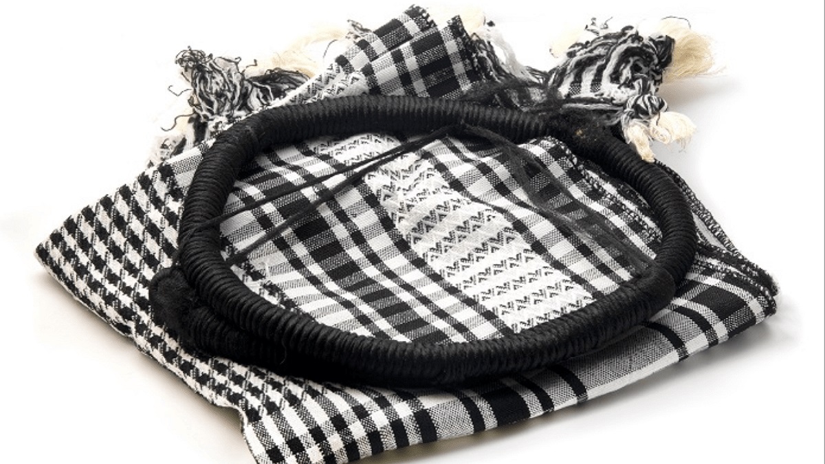 ঐতিহ্যবাহী কেফিয়্যাহ, গোটা বিশ্বে জনপ্রিয়তা পেয়েছে ফিলিস্তিনের যে বস্ত্র