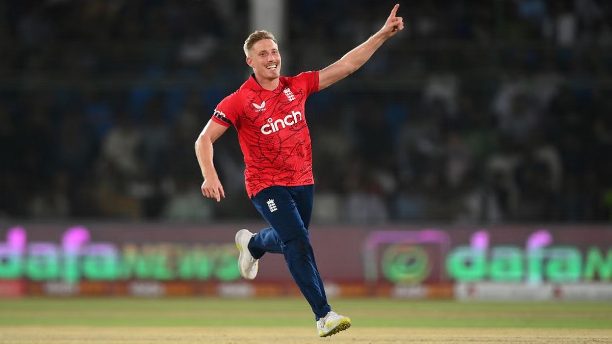 আমিরের অভাব পূরণ করতে সিলেট স্ট্রাইকার্সে যোগ দিলেন ইংলিশ পেসার