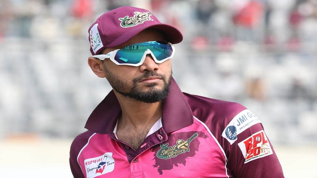 চোটের কারণে খুলনার বিপক্ষে অনিশ্চিত মাশরাফী